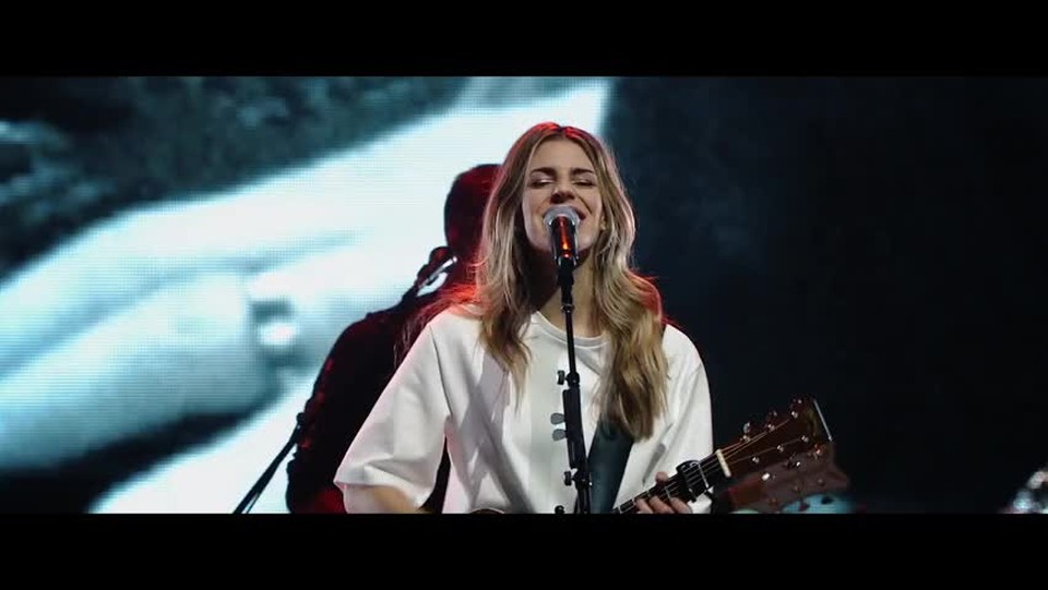 Hillsong Worship - What A Beautiful Name