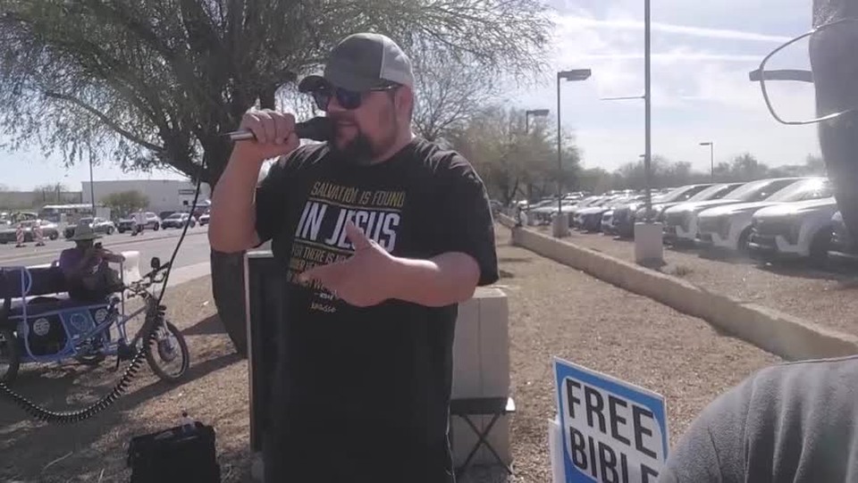 I Hate Street Preachers ! They Are The Worst !