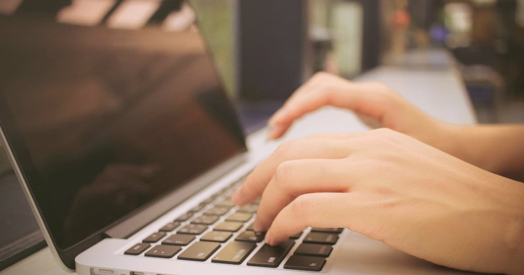 The 10 Commandments of Social Media: Things Christians Should Never Do