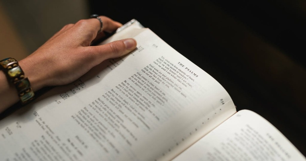 10 Verses of Encouragement from the Old Testament