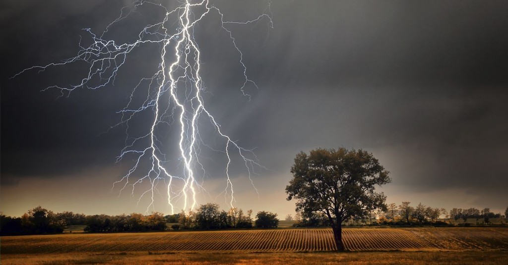 7 Promises God Wants You to Remember When the Storms of Life Hit