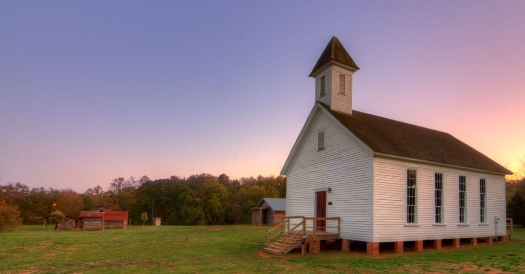 <b>1:</b> 10 Church Trends that are Turning Visitors Away