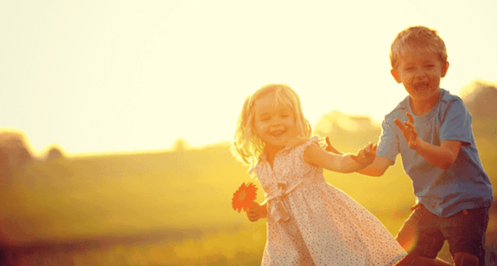 10 Simple Ways to Help Your Kids be the Best of Friends