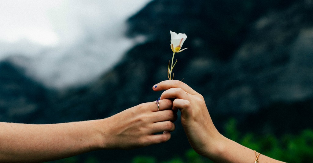 What Is the Meaning of 2 Corinthians 5 (Including "We Walk by Faith, Not by Sight")?