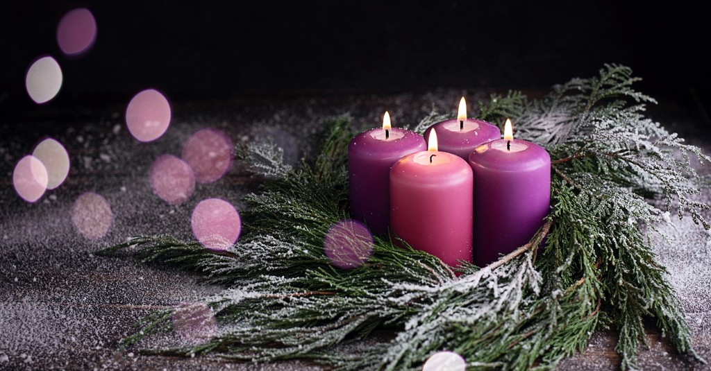 How the 4 Candles of Advent Prepare Us for the Holiday Season