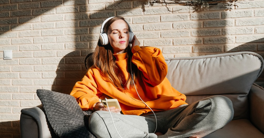 9 Christian Songs That Actually Teach Scripture