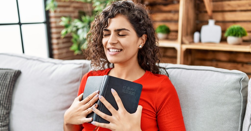 7 Empowering Bible Verses Every Christian Needs to Memorize