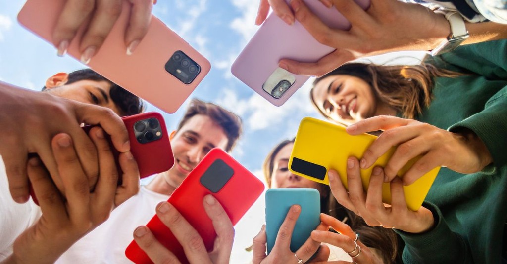 3 Ways to Witness to Gen Z This School Year 