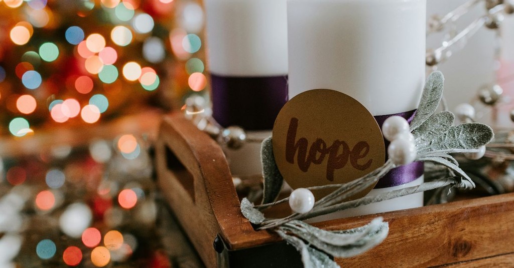 5 Definitions of Symbolism behind Advent Candles and Wreaths