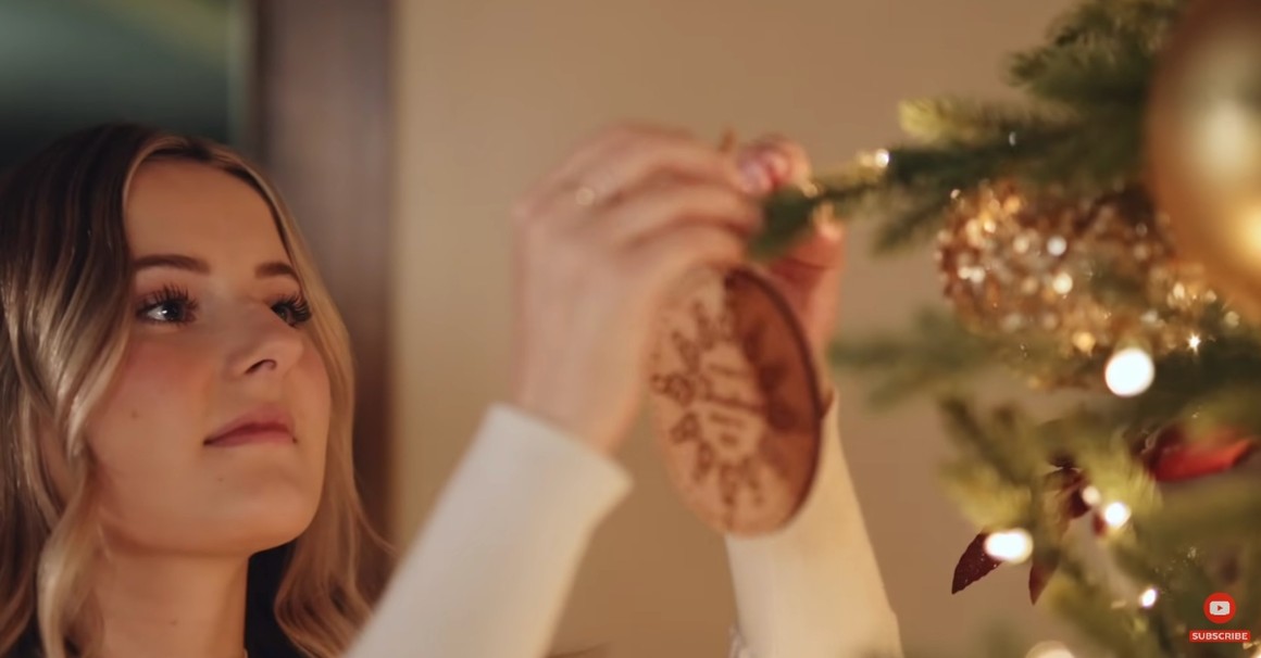 ‘A Christmas We’ll Remember’ Father-Daughter Holiday Duet