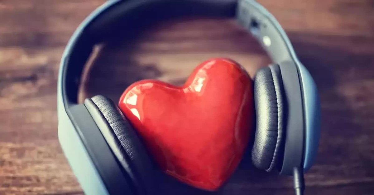 Plush heart between headphones