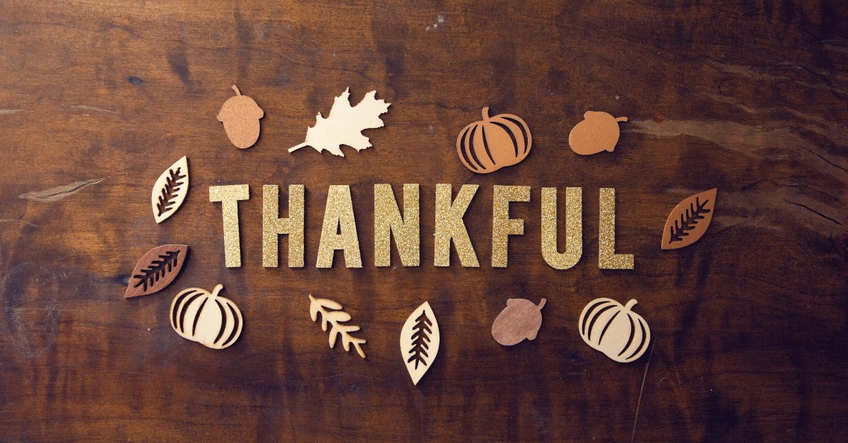Thankful text with leaves
