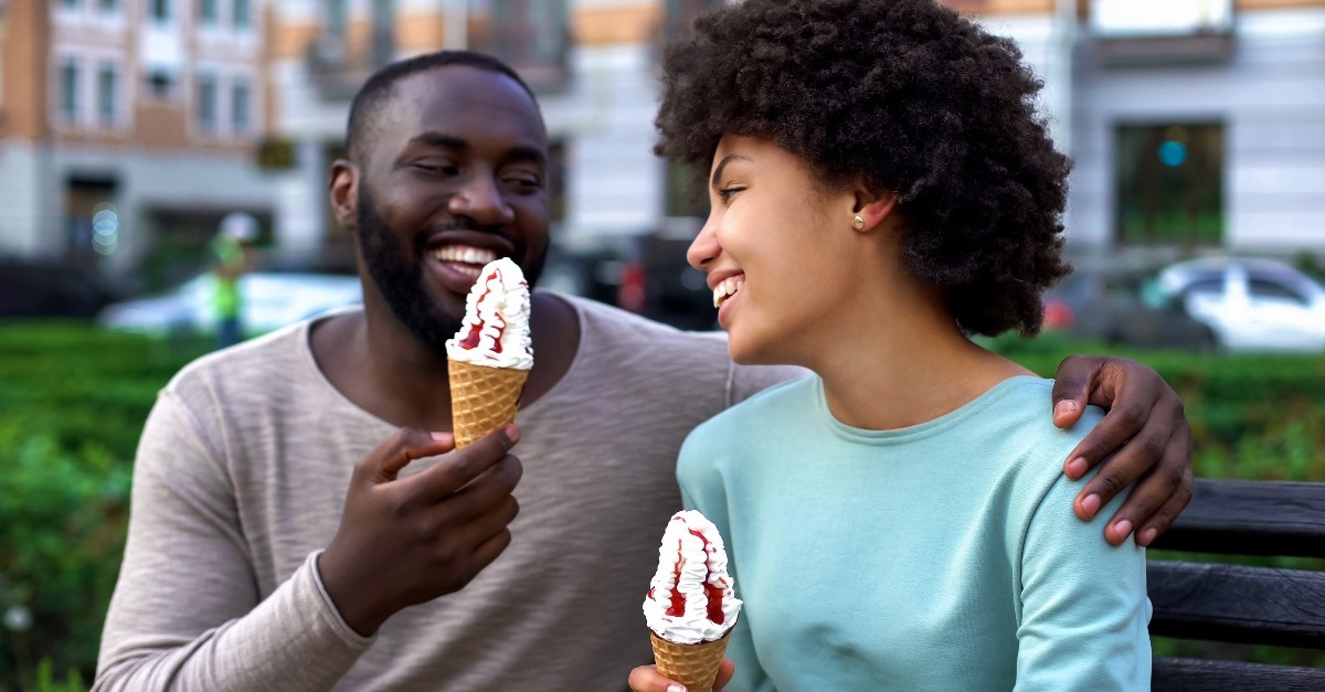 couple on a date eating ice cream
