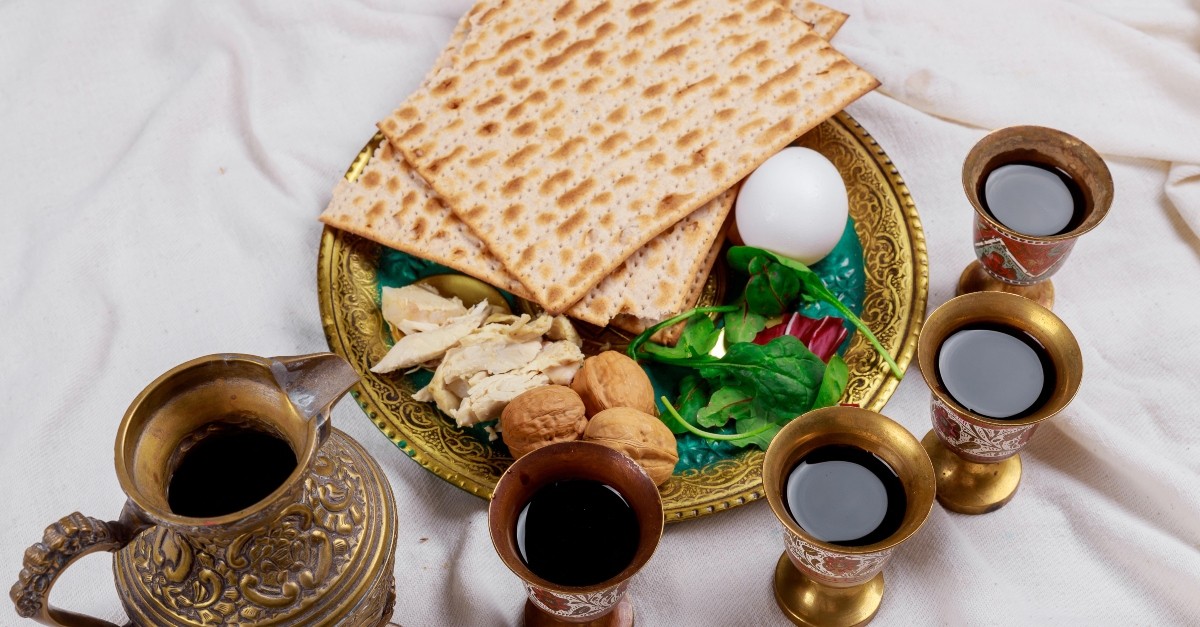 14 Top Passover Bible Verses Encouraging Remembrance