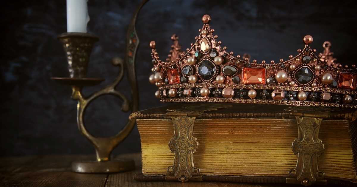 Crown on top of a Bible