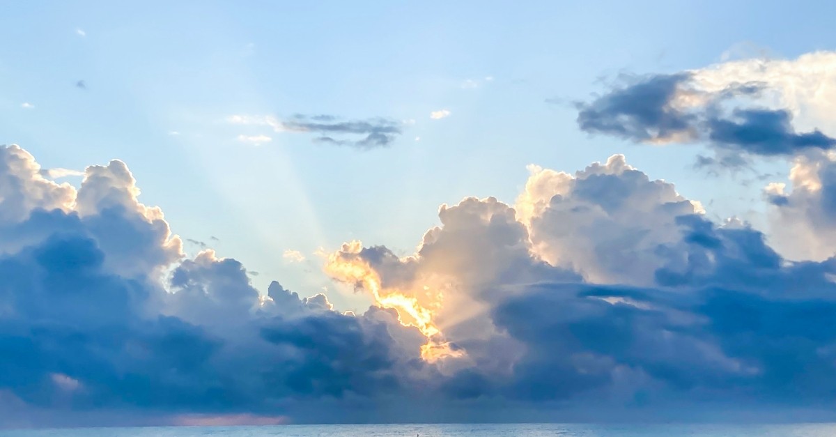 Sky full of clouds