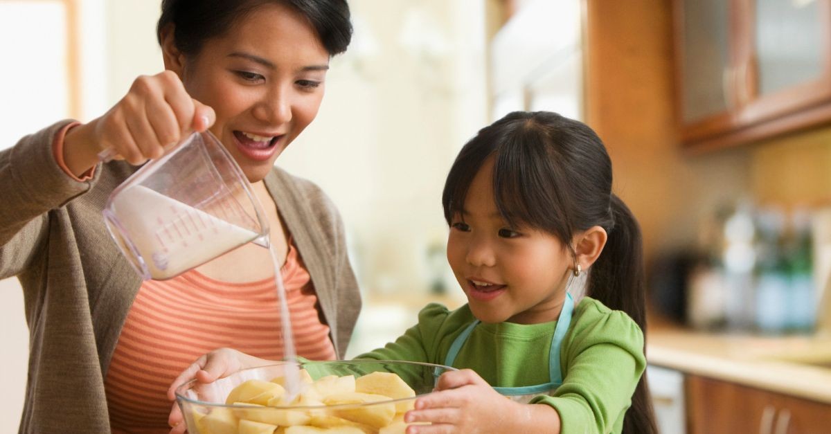 Baking apply pie