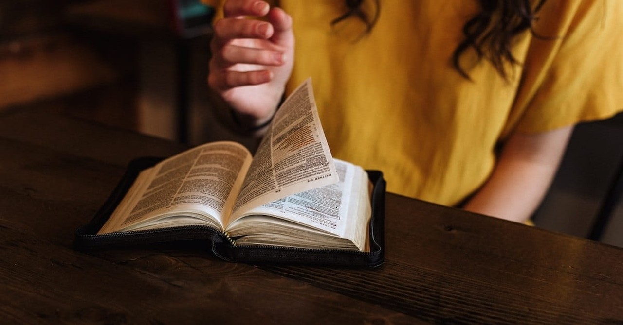 girl reading bible