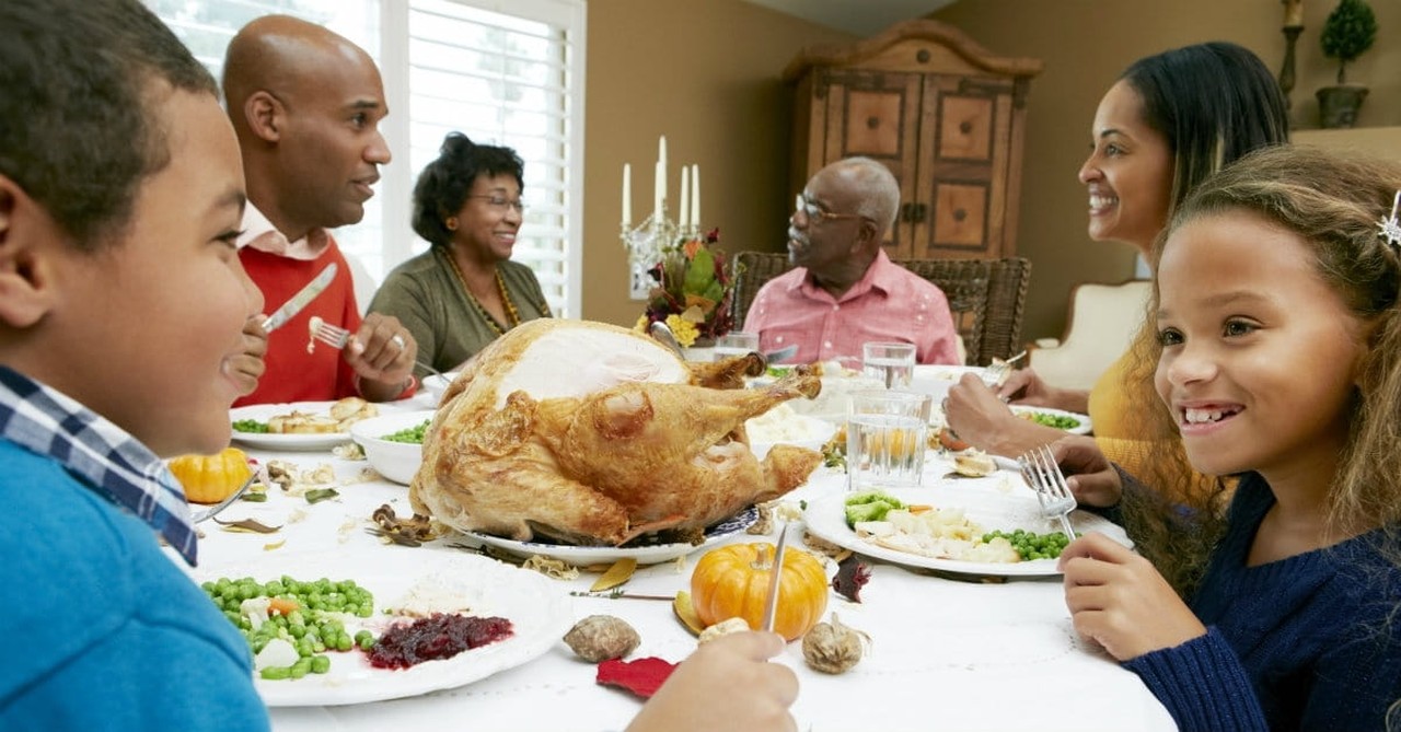 9. Freely Give Compliments at Thanksgiving Dinner 