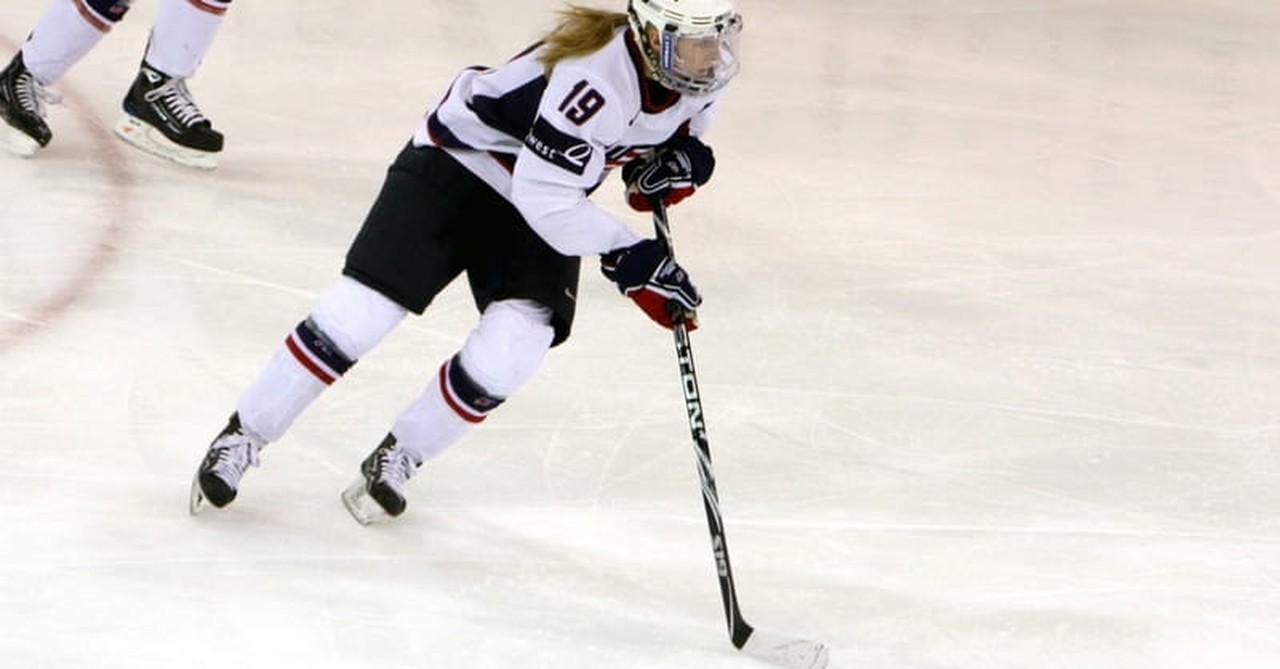 4. Gigi Marvin, Hockey