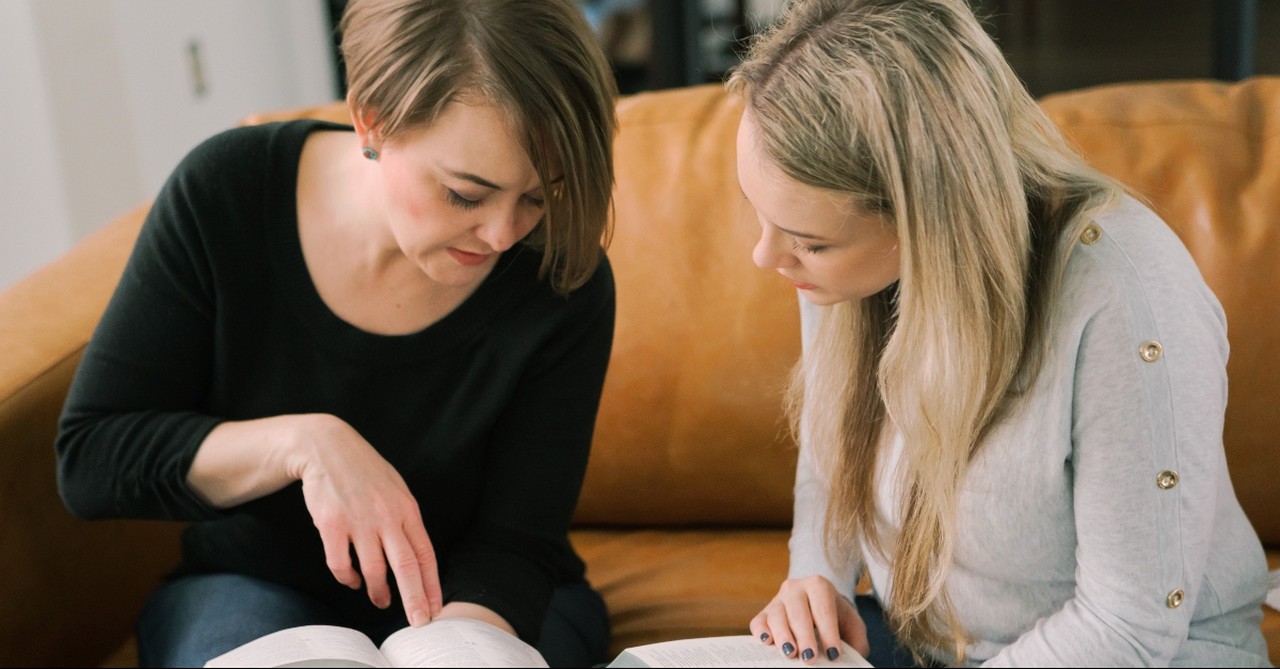 Women reading the Bible