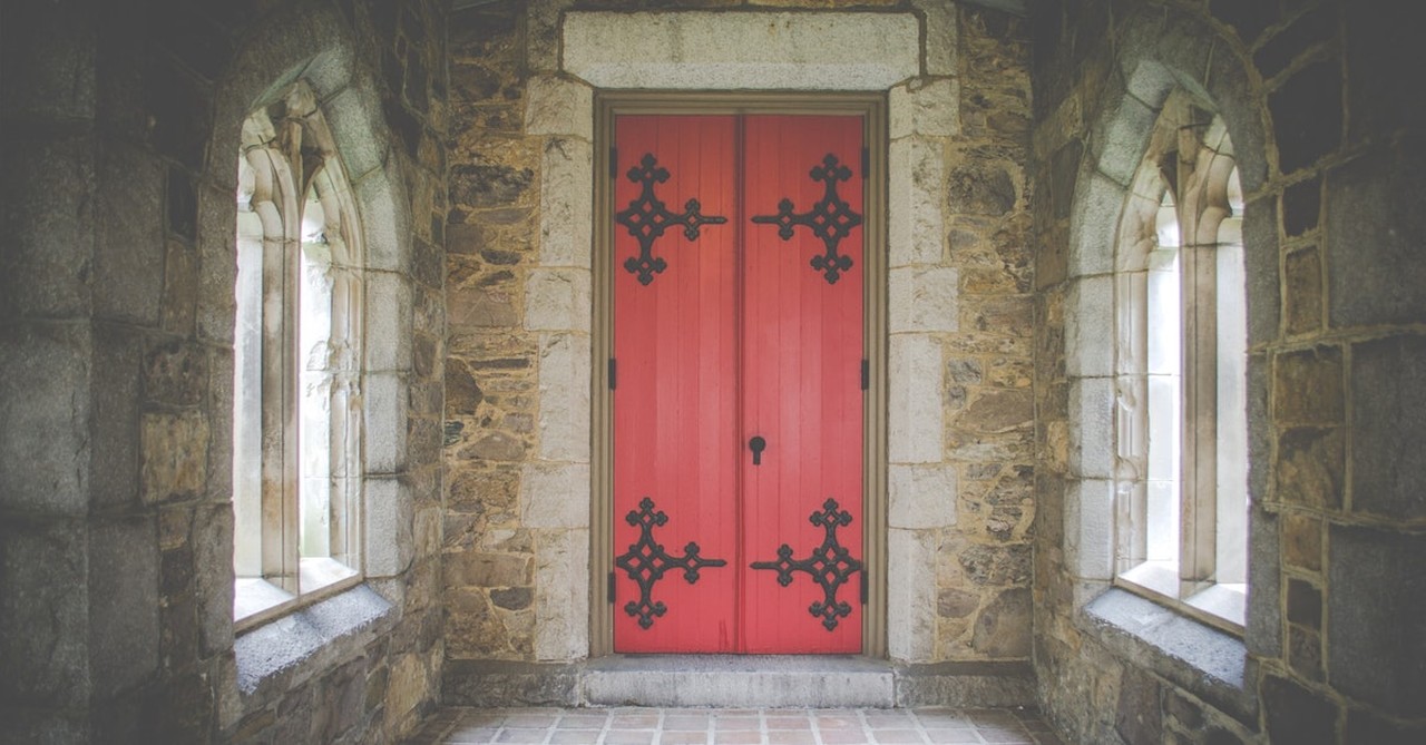 women of the reformation old church door