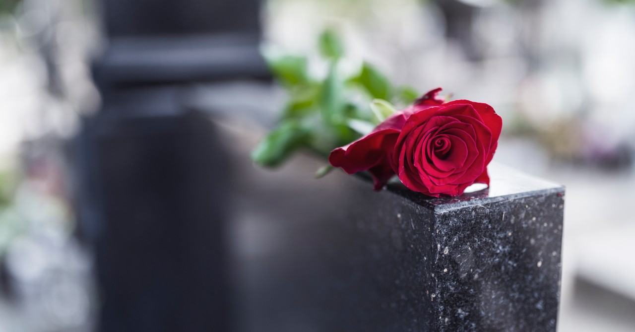 grave with rose, thankfulness challenge