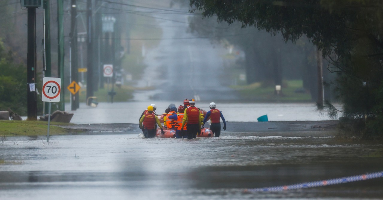 Flooding in Sydney, thousands of Australians are evacuated amid flooding