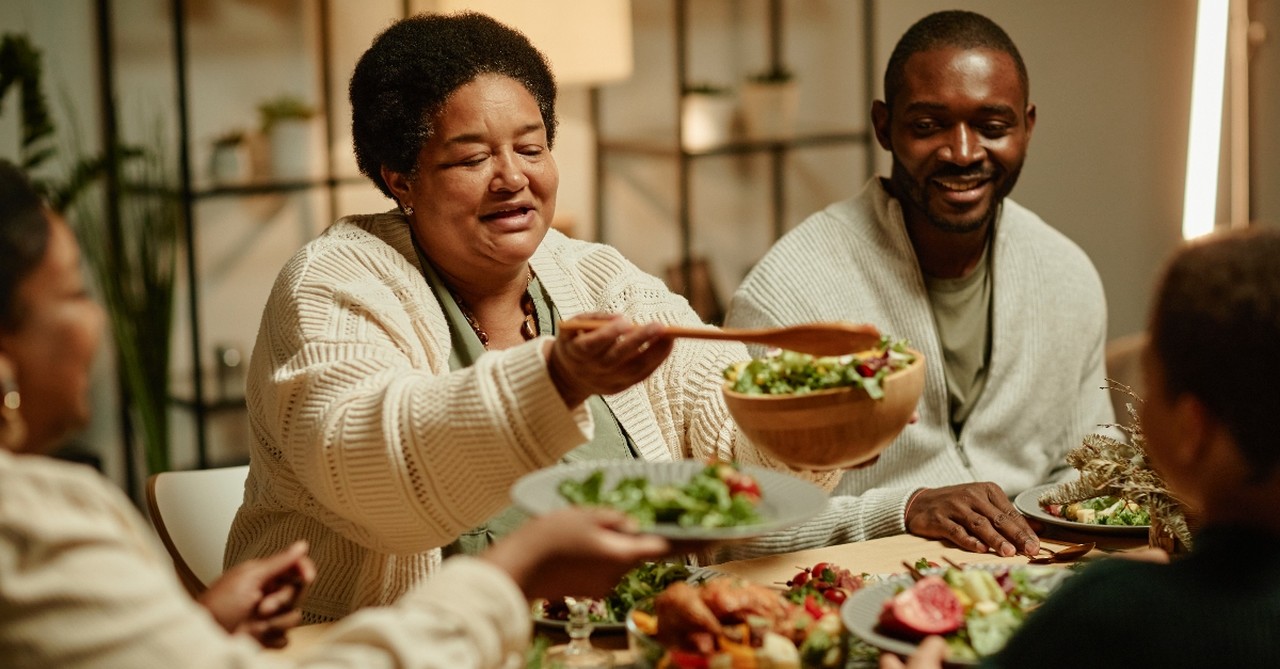 Family talking at Thanksgiving