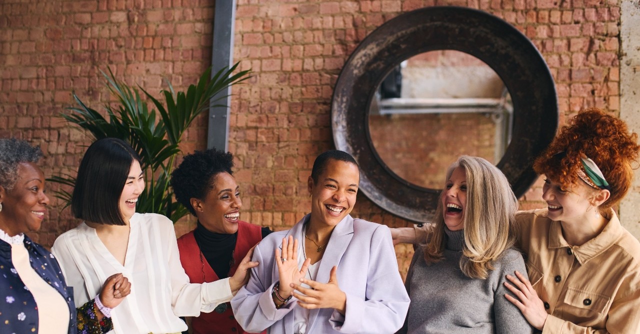 Women in a cafe