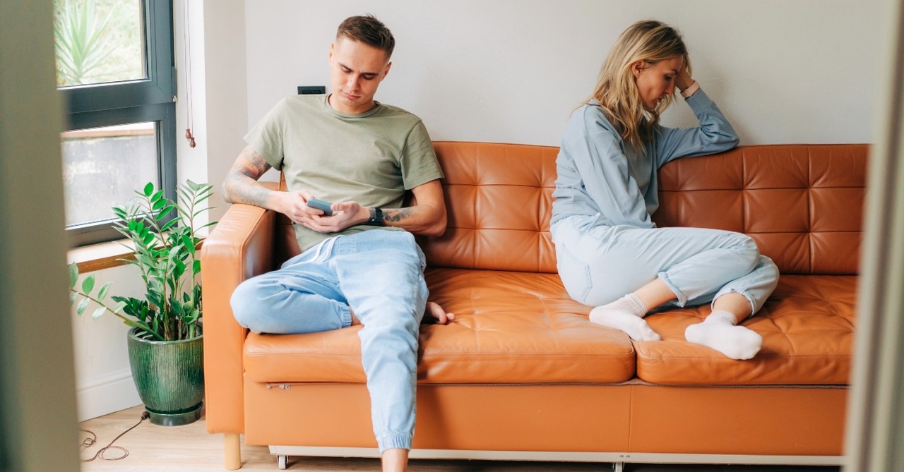 Couple a part on the couch