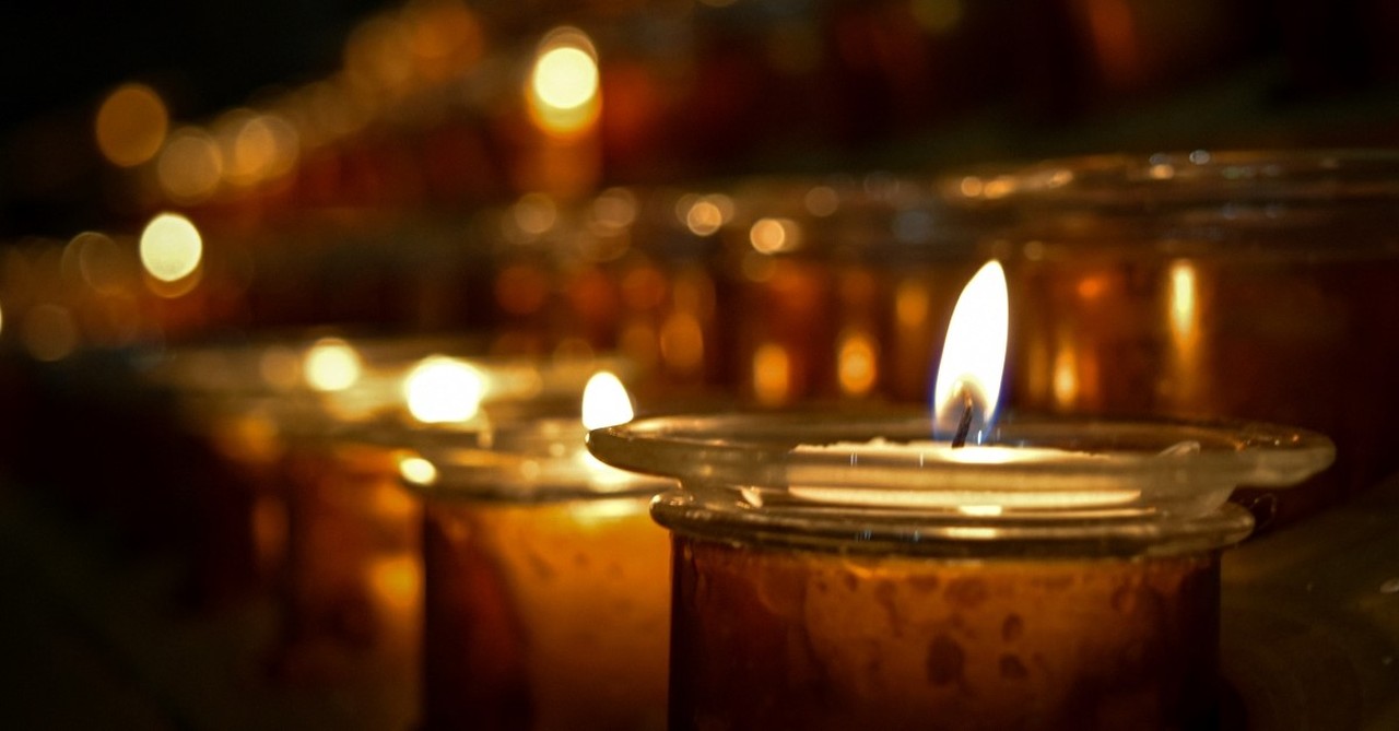 candels for church memorial service