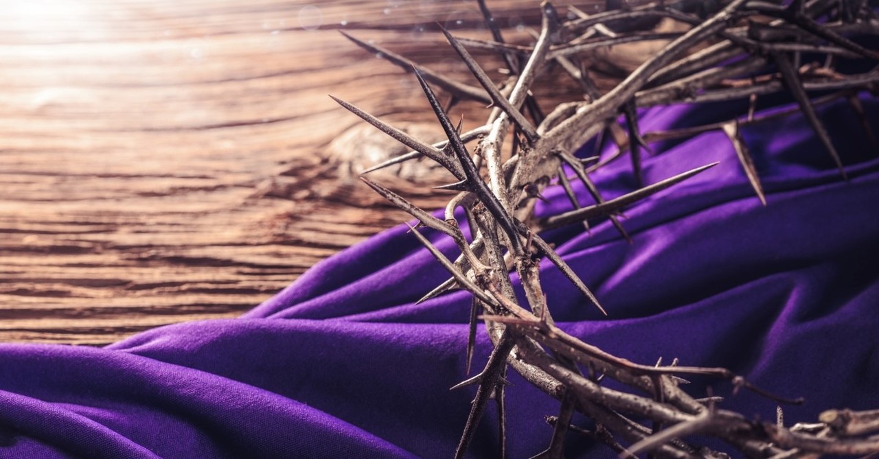 purple robe, holy week symbols