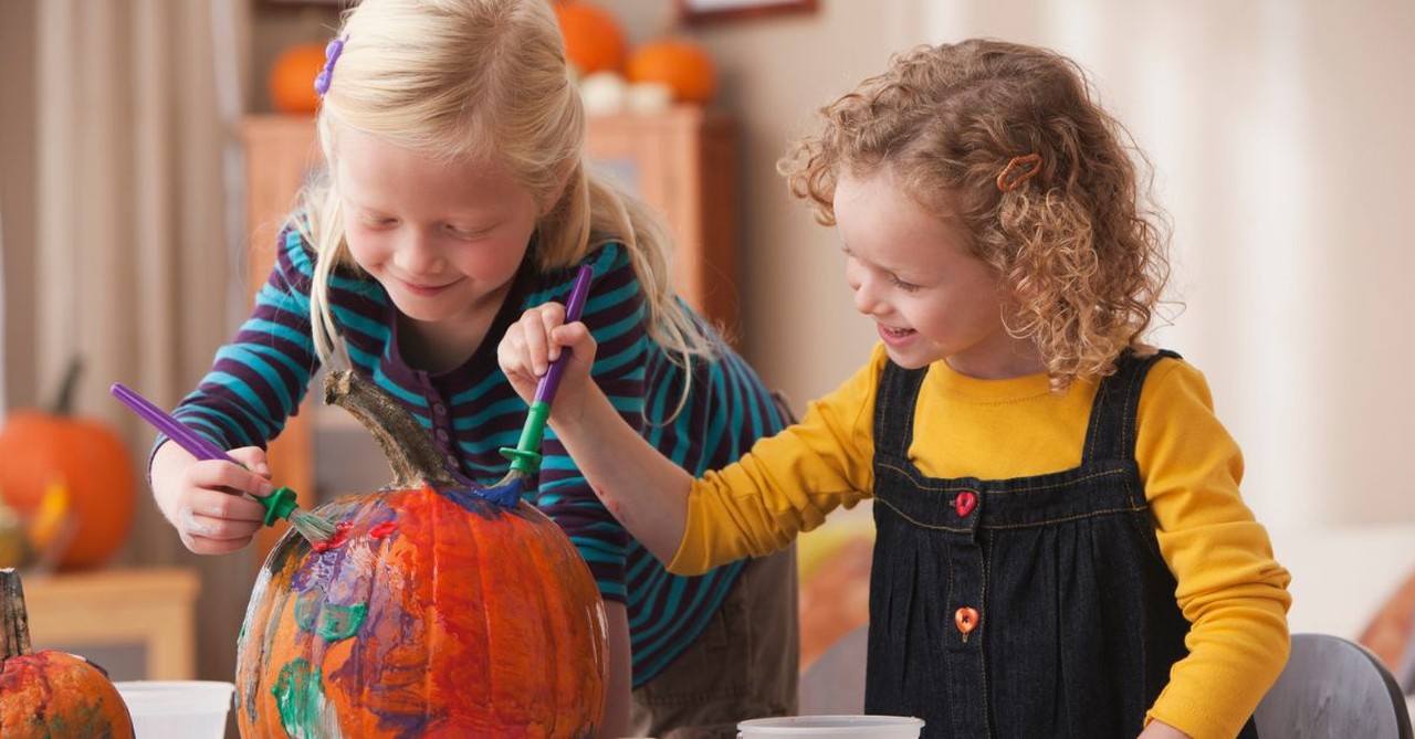 Painting pumpkins; halloween; pumpkin