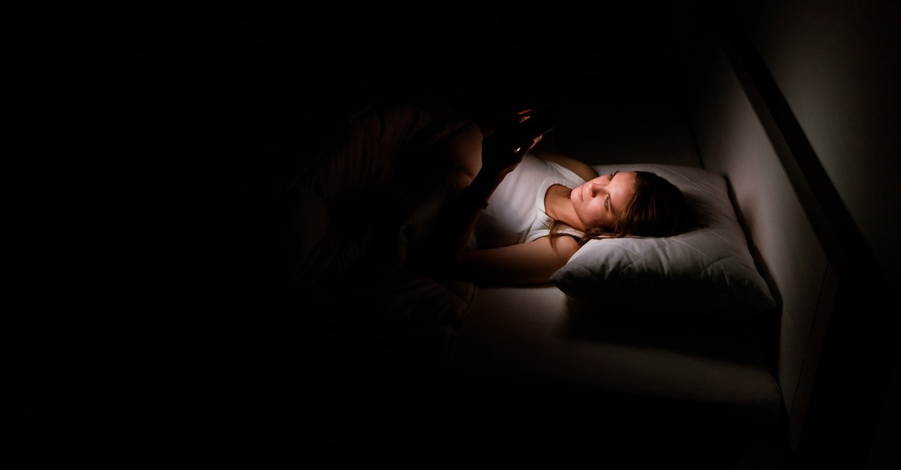 4 Reasons I’m Not Buying an iPhone for My Teen This Christmas