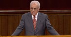 5 Powerful John MacArthur Quotes All Believers Should Know