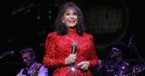  Loretta Lynn's Sisters Perform 'Coal Miner's Daughter' to Honor Late Singer