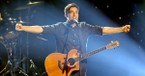 Phil Wickham Says He Still Battles the Feeling He Must ‘Prove’ He’s Worthy of God’s Love