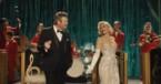 Blake Shelton and Gwen Stefani Sing 'You Make It Feel Like Christmas'