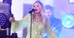 Carrie Underwood Leads Church Worship with Powerful ‘Goodness of God’ Rendition