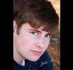 Justin  Jones