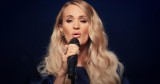 Carrie Underwood Sings 'O Come All Ye Faithful' Christmas Hymn