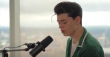 Elliot James Reay Stuns With 'Only The Lonely' Cover