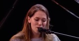 Woman's Stunning Cover of Adele Hit Captivates