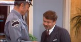 Tim Conway Takes on Broken Vending Machine and Unhelpful Security Guard in Hilarious Sketch