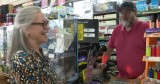 Gas Station Worker Saves Customer from Losing Money to Scam