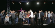 Saddleback Church Ordains Three Women as Pastors despite Denomination's Restrictions