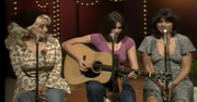  Dolly Parton, Linda Ronstadt and Emmylou Harris Sing ‘The Sweetest Gift’