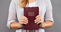 10 Examples of Feminine Courage from Women in the Bible