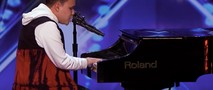 Blind Man With Autism Kodi Lee Earns Golden Buzzer
